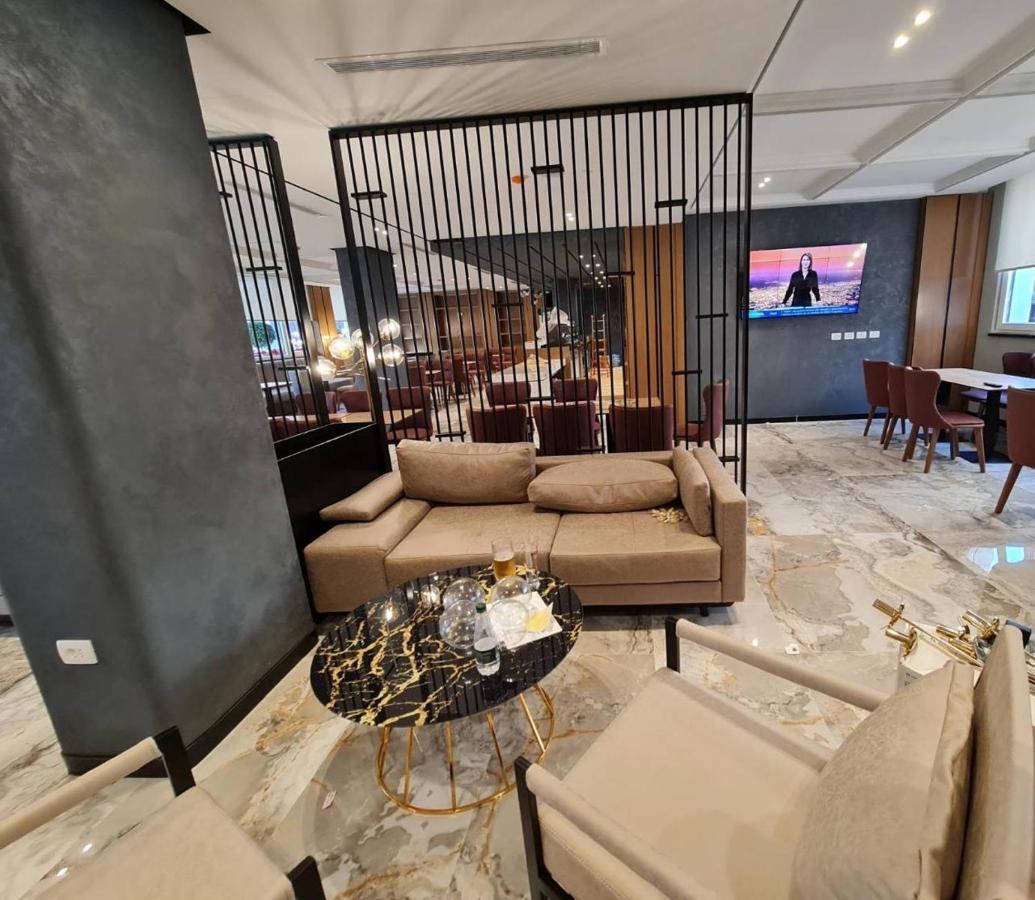 Rozafa Blu Hotel เชิงยิน ภายนอก รูปภาพ